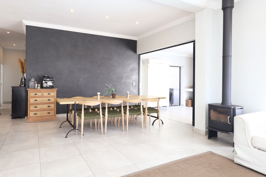 3 Bedroom Property for Sale in Nuwe Uitsig Western Cape